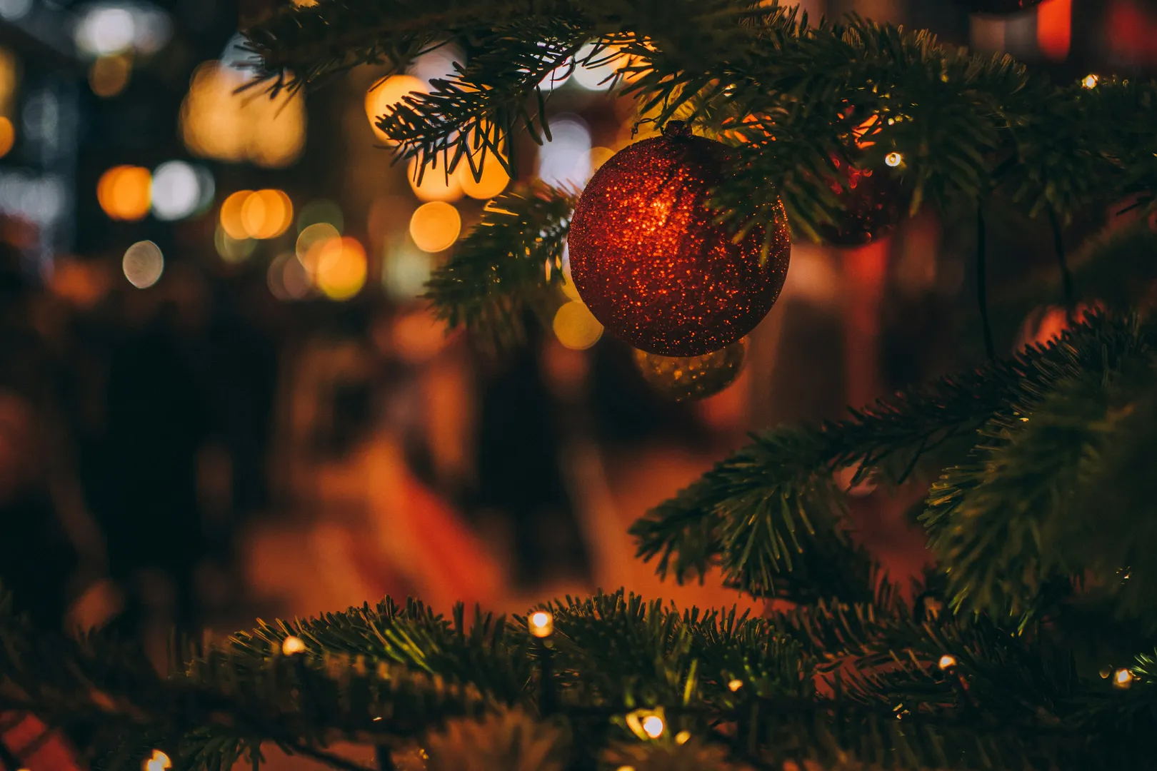 Fondo-Borla_roja_Arbol_de_Navidad-grande